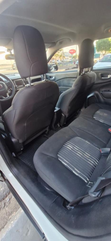 FIAT Toro 1.8 16V 4P FLEX FREEDOM AUTOM�TICO, Foto 2