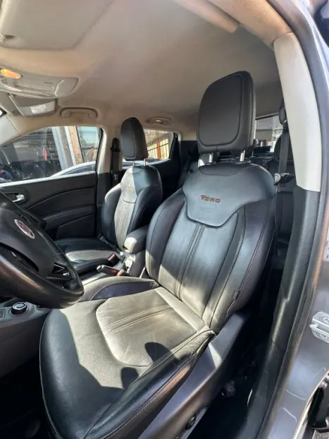 FIAT Toro 2.0 16V 4P VOLCANO 4WD TURBO DIESEL AUTOMÁTICO, Foto 9 FIAT Toro 2.0 16V 4P VOLCANO 4WD TURBO DIESEL AUTOMÁTICO, Foto 9