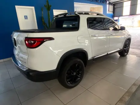 FIAT Toro 2.0 16V 4P VOLCANO 4WD TURBO DIESEL AUTOM�TICO, Foto 4