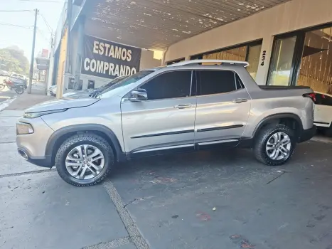 FIAT Toro 2.4 16V 4P MULTIAIR FLEX VOLCANO AUTOM�TICO, Foto 2