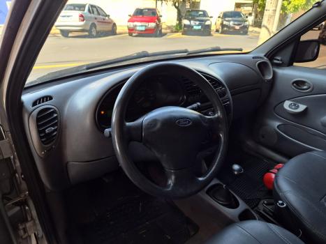 FORD Courier 1.6 L, Foto 7
