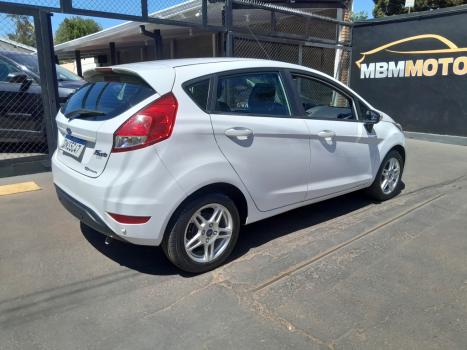 FORD Fiesta Hatch 1.6 16V 4P FLEX SEL POWERSHIFT AUTOMÁTICO, Foto 2 FORD Fiesta Hatch 1.6 16V 4P FLEX SEL POWERSHIFT AUTOMÁTICO, Foto 2