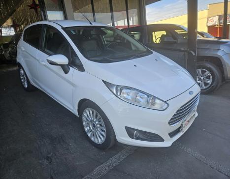FORD Fiesta Hatch 1.6 16V 4P FLEX TITANIUM POWERSHIFT AUTOM�TICO, Foto 2