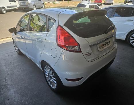 FORD Fiesta Hatch 1.6 16V 4P FLEX TITANIUM POWERSHIFT AUTOM�TICO, Foto 4