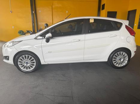 FORD Fiesta Hatch 1.6 16V 4P FLEX TITANIUM POWERSHIFT AUTOM�TICO, Foto 2