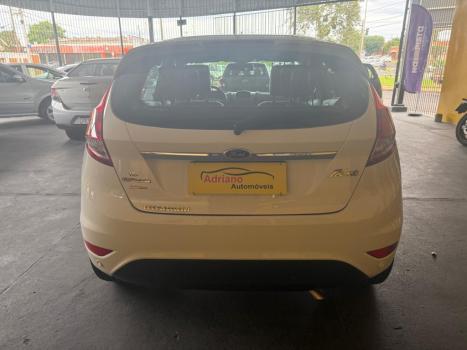 FORD Fiesta Hatch 1.6 16V 4P FLEX TITANIUM POWERSHIFT AUTOM�TICO, Foto 4