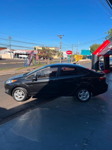 FORD Fiesta Hatch 1.6, Foto 3