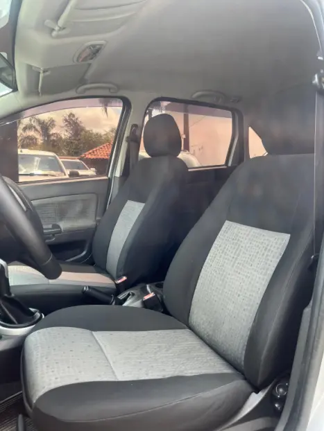 FORD Fiesta Sedan 1.6 4P FLEX, Foto 8