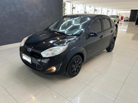 FORD Fiesta Sedan 1.6 4P ROCAM FLEX, Foto 2