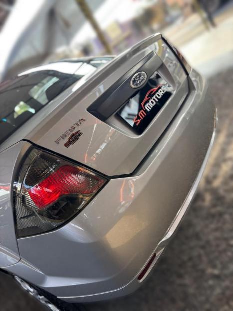 FORD Fiesta Sedan 1.6 4P ROCAM FLEX, Foto 7
