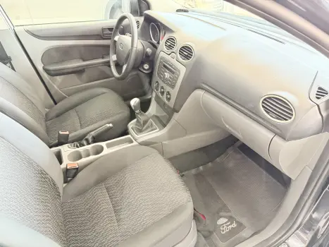 FORD Focus Hatch 1.6 16V 4P SE FLEX, Foto 4