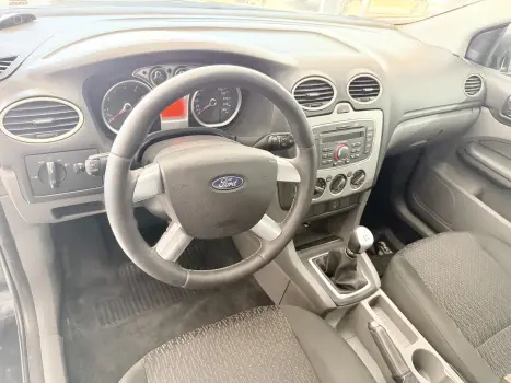 FORD Focus Hatch 1.6 16V 4P SE FLEX, Foto 7