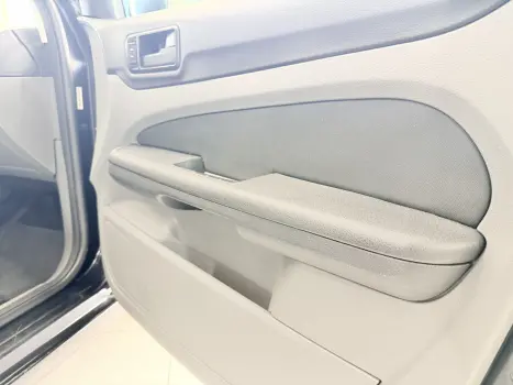 FORD Focus Hatch 1.6 16V 4P SE FLEX, Foto 8