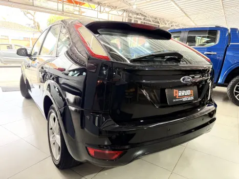 FORD Focus Hatch 1.6 16V 4P SE FLEX, Foto 4