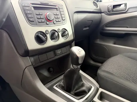 FORD Focus Hatch 1.6 16V 4P SE FLEX, Foto 6