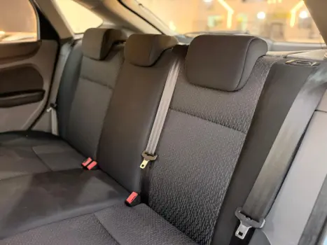 FORD Focus Hatch 1.6 16V 4P SE FLEX, Foto 8