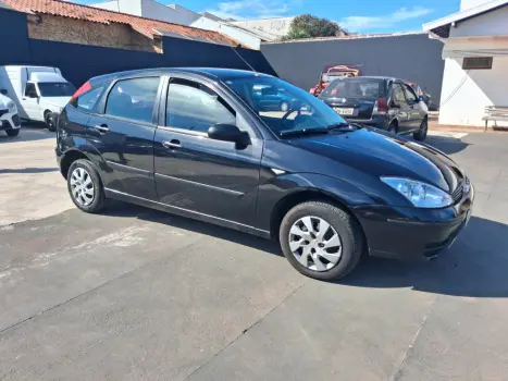 FORD Focus Hatch 1.6 16V 4P FLEX GL, Foto 1