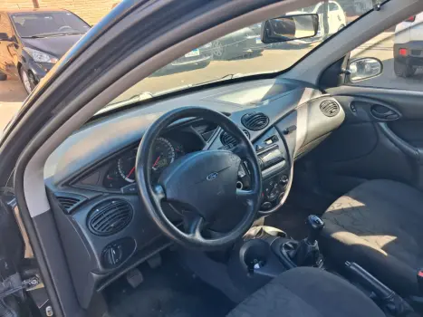 FORD Focus Hatch 1.6 16V 4P FLEX GL, Foto 3