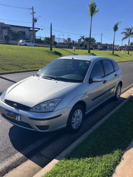 FORD Focus Hatch 1.6 4P, Foto 2