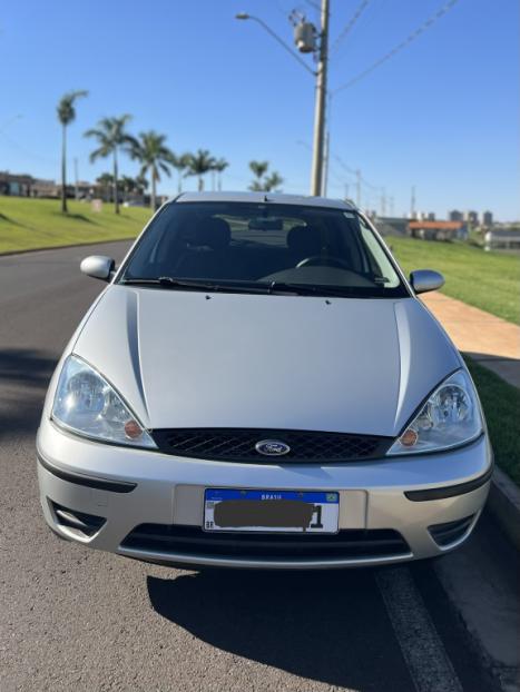FORD Focus Hatch 1.6 4P, Foto 3