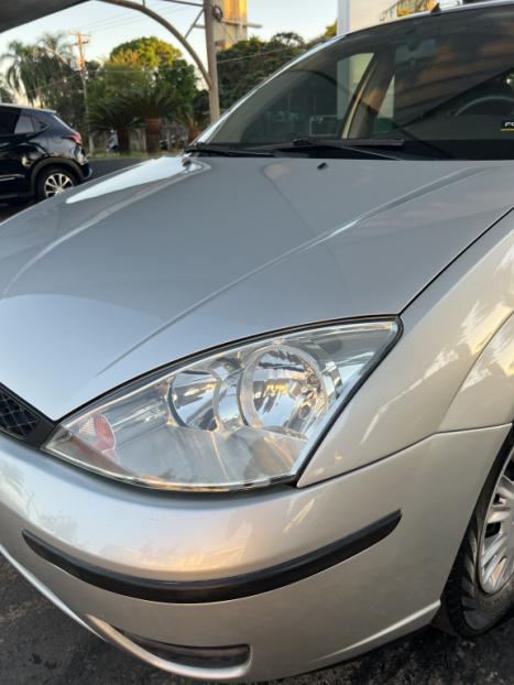 FORD Focus Hatch 1.6 4P, Foto 6