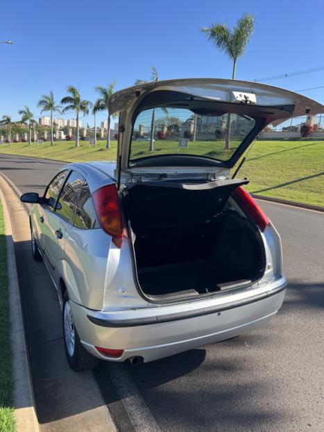 FORD Focus Hatch 1.6 4P, Foto 7
