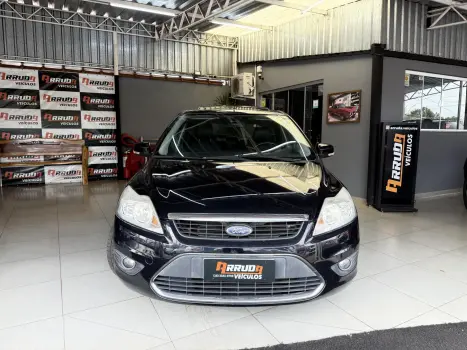 FORD Focus Hatch 2.0 16V 4P GHIA AUTOMTICO, Foto 2