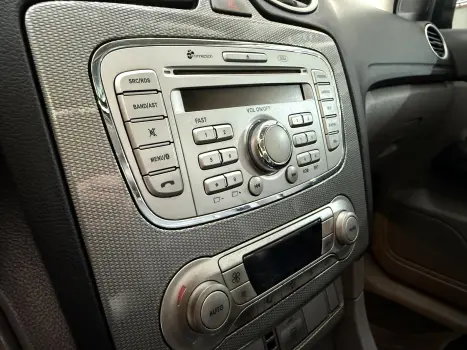 FORD Focus Hatch 2.0 16V 4P GHIA AUTOMTICO, Foto 11