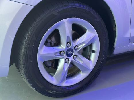 FORD Focus Hatch 2.0 16V 4P FLEX AUTOM�TICO, Foto 9