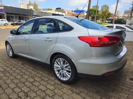 FORD Focus Sedan 2.0 16V 4P FLEX SE FASTBACK POWERSHIFT AUTOMTICO, Foto 5