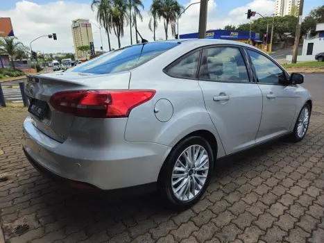 FORD Focus Sedan 2.0 16V 4P FLEX SE FASTBACK POWERSHIFT AUTOMTICO, Foto 6