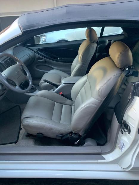 FORD Mustang 3.8 V6, Foto 7