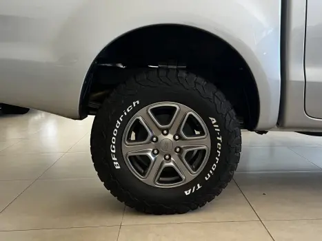 FORD Ranger 2.2 16V XLS DIESEL 4X4 CABINE DUPLA AUTOM�TICO, Foto 6