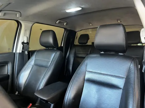 FORD Ranger 2.2 16V XLS DIESEL 4X4 CABINE DUPLA AUTOM�TICO, Foto 11