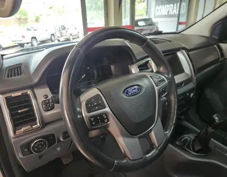 FORD Ranger 2.5 16V LIMITED CABINE DUPLA, Foto 9 FORD Ranger 2.5 16V LIMITED CABINE DUPLA, Foto 9