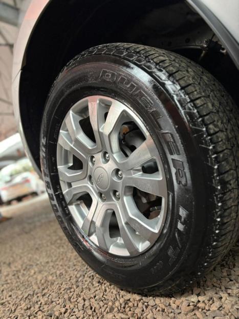 FORD Ranger 3.2 20V CABINE DUPLA 4X4 LIMITED TURBO DIESEL AUTOMÁTICO, Foto 5 FORD Ranger 3.2 20V CABINE DUPLA 4X4 LIMITED TURBO DIESEL AUTOMÁTICO, Foto 5