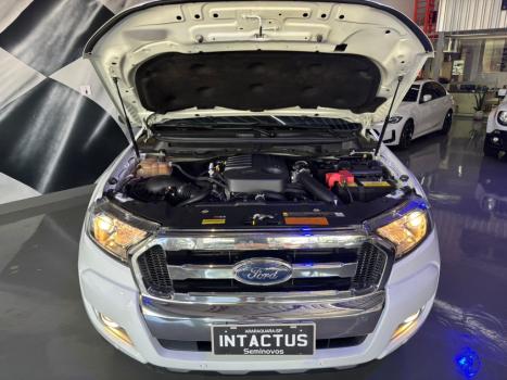 FORD Ranger 3.2 20V CABINE DUPLA 4X4 LIMITED TURBO DIESEL AUTOMÁTICO, Foto 9