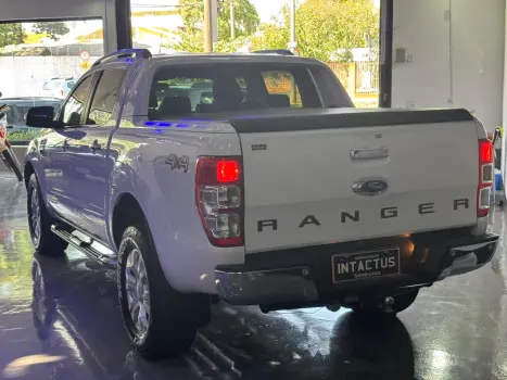 FORD Ranger 3.2 20V CABINE DUPLA 4X4 LIMITED TURBO DIESEL AUTOMÁTICO, Foto 18