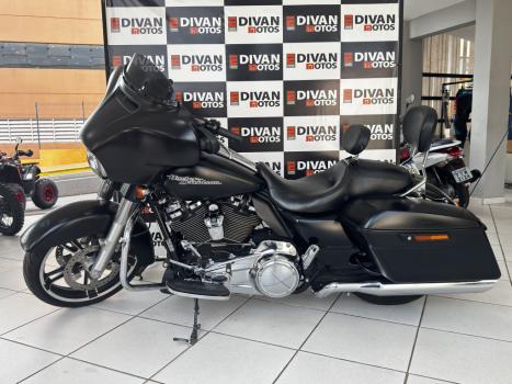 HARLEY DAVIDSON Street Glide FLHX 1700, Foto 1