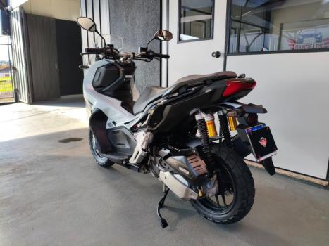 HONDA ADV 150 , Foto 7