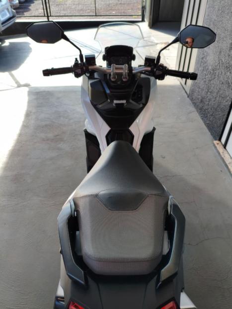 HONDA ADV 150 , Foto 10