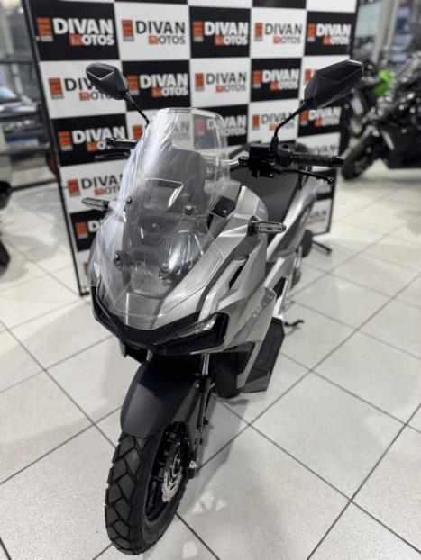 HONDA ADV 160 , Foto 2