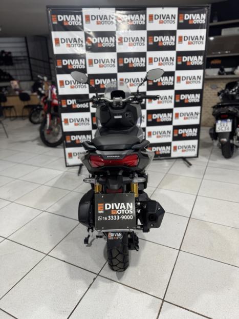 HONDA ADV 160 , Foto 4