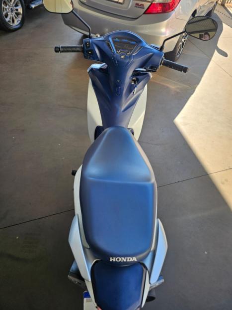 HONDA Biz 125 EX, Foto 2