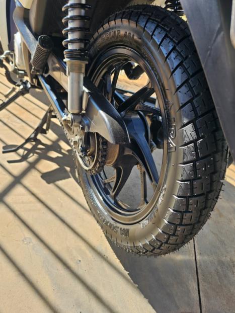 HONDA Biz 125 EX, Foto 5