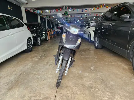 HONDA Biz 125 EX, Foto 2