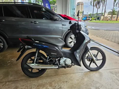 HONDA Biz 125 EX, Foto 5