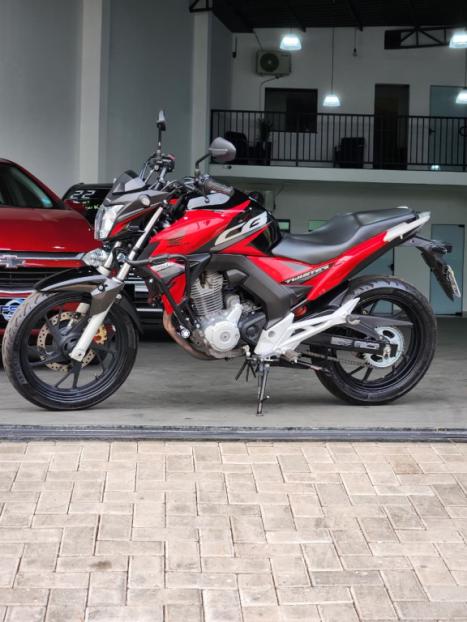 HONDA CB 250 F Twister , Foto 7