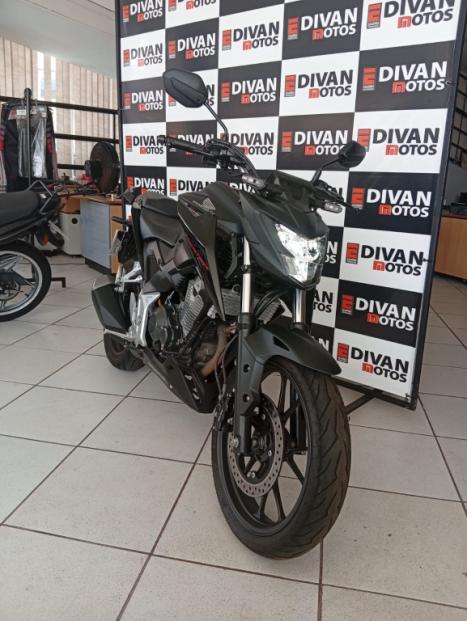 HONDA CB 300 F Twister FLEX CBS, Foto 4