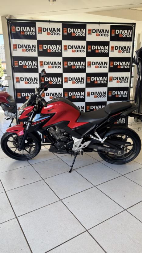 HONDA CB 300 F Twister FLEX CBS, Foto 2